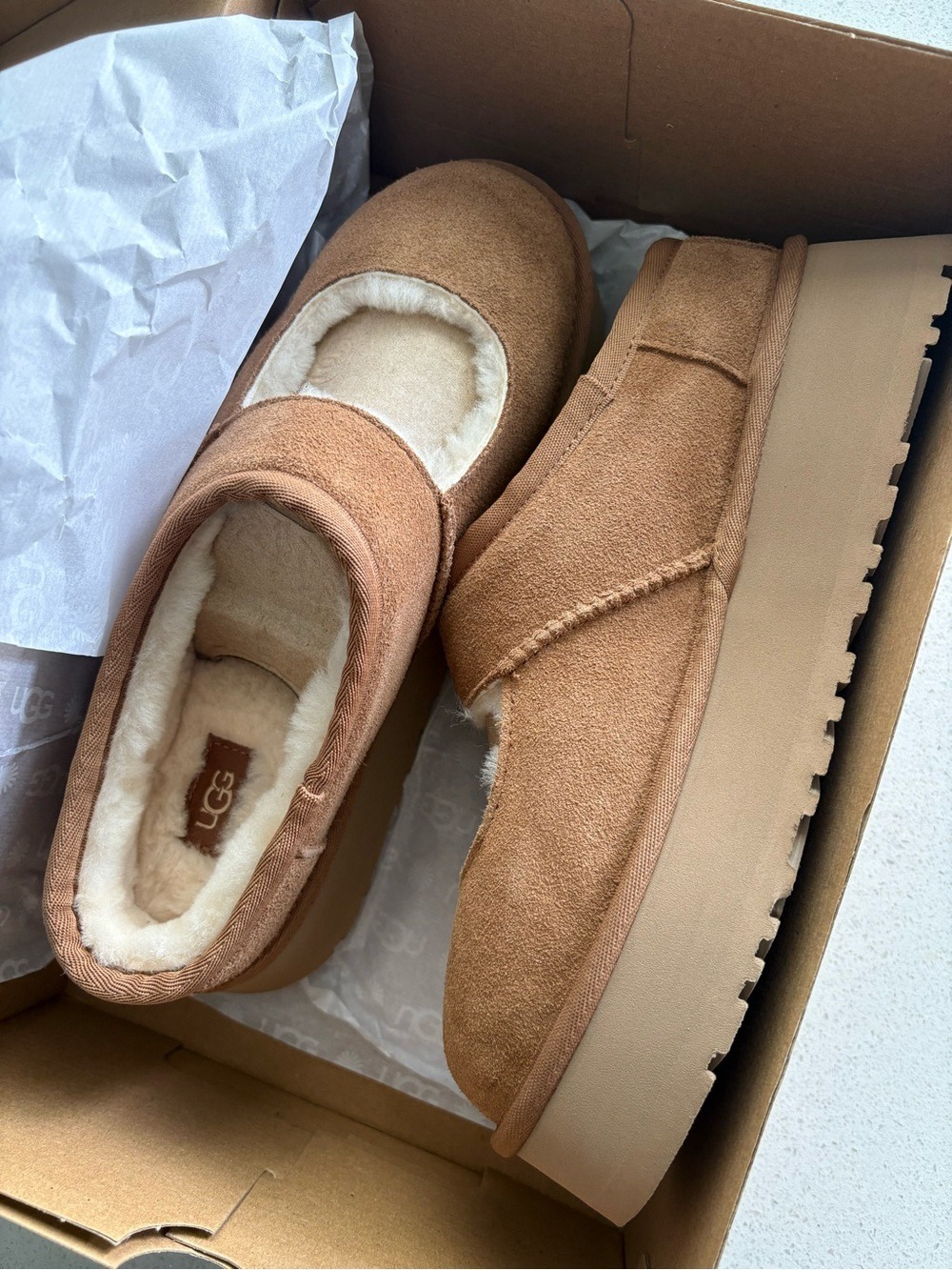 Ugg Women's Bea Mary Jane shoes - Chestnut